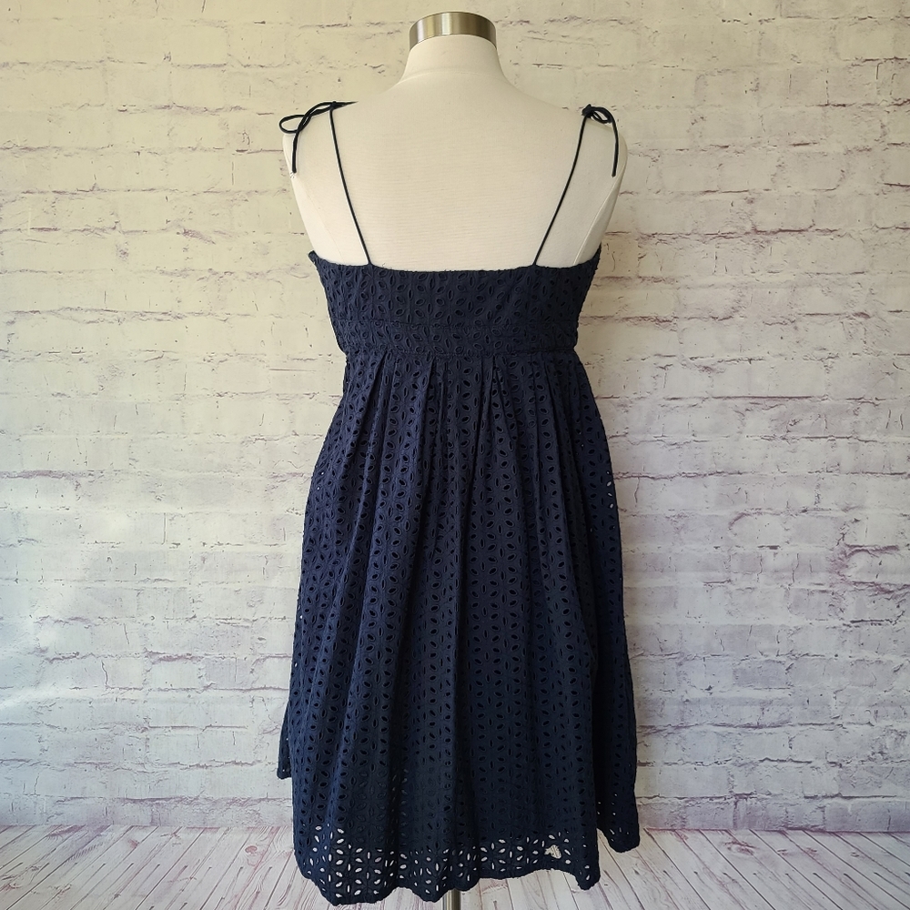 GAP Navy Embroidered Cotton Eyelet A-Line Dress Size 6 - Picture 4 of 9